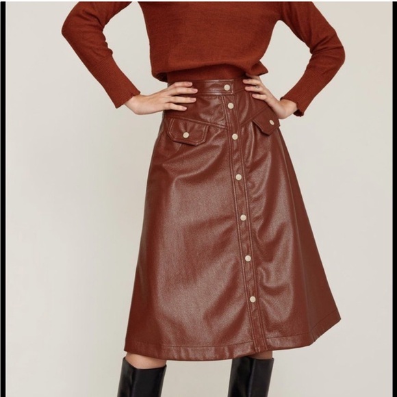 No 6 - Elizabeth Snap Front Skirt in Sienna Crinkle Patent Leather Size XS 24” - Picture 10 of 11